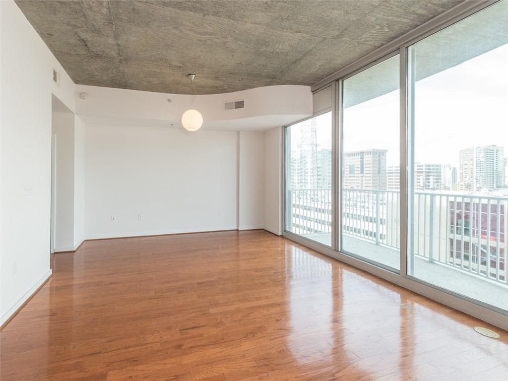 1 bedroom, 707 sq ft condominium sold at 860 Peachtree Street 1103, Atlanta, GA 30308