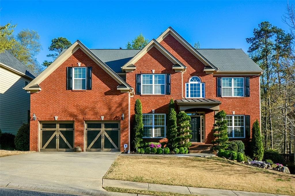 6 bedroom, 3,208 sq ft single family residence sold at 1245 Crestbrook Drive, Cumming, GA 30040