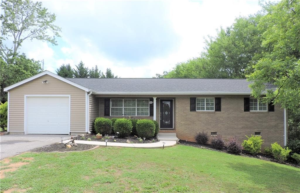 9605 Waldrip Road, Gainesville, GA 30506 — most recent listing photo