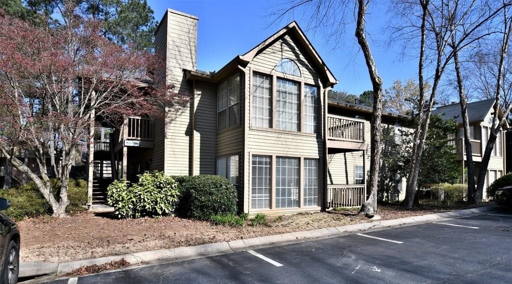 2 bedroom, 1,089 sq ft condominium sold at 1502 Country Park Drive, Smyrna, GA 30080