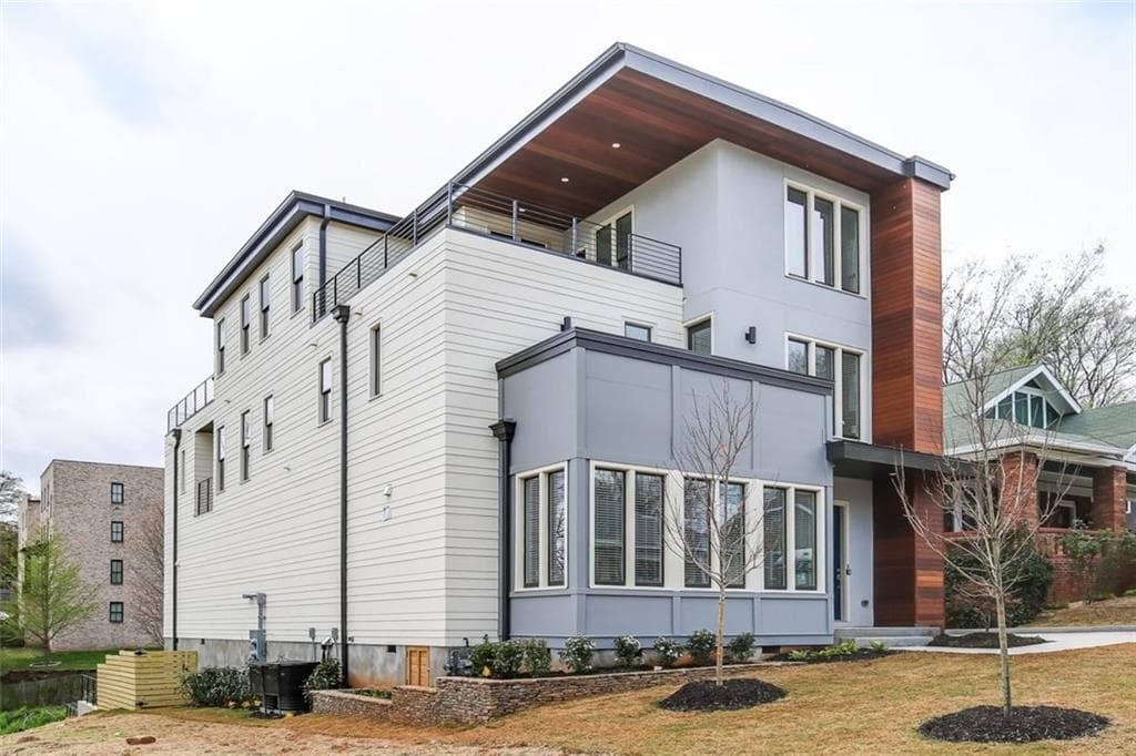 3 bedroom, 2,253 sq ft townhouse sold at 543 Winton Terrace Unit B, Atlanta, GA 30308