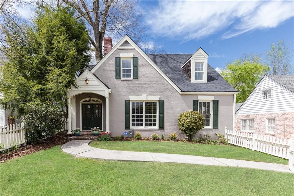4 bedroom, 2,854 sq ft single family residence sold at 2604 Forrest Way, Atlanta, GA 30305
