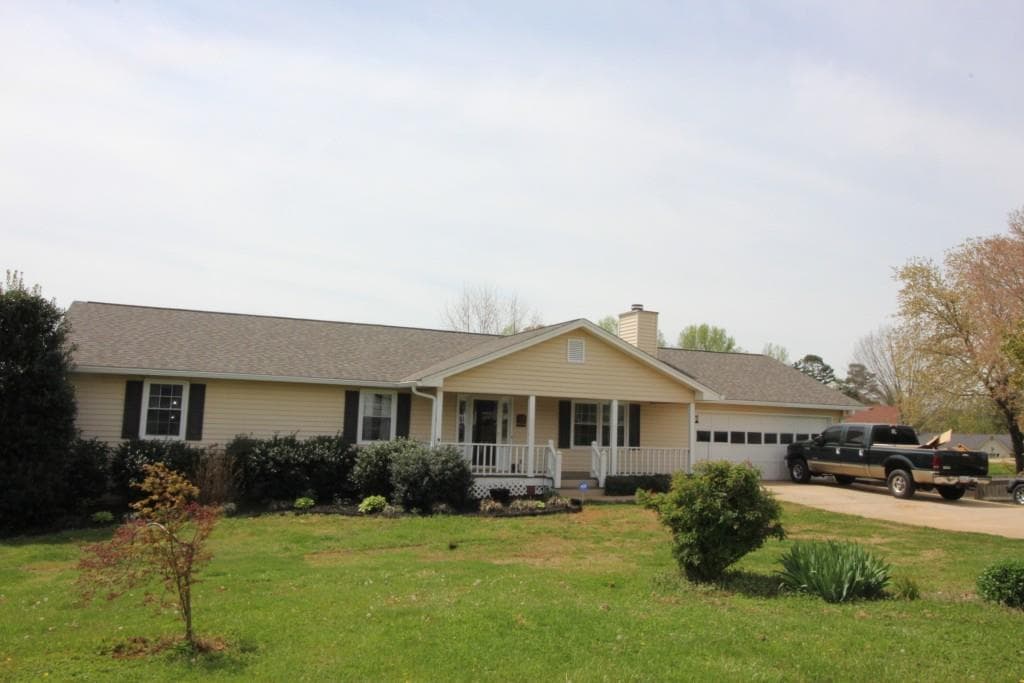 4650 COUNTRYSIDE Drive, Flowery Branch, GA 30542 — most recent listing photo