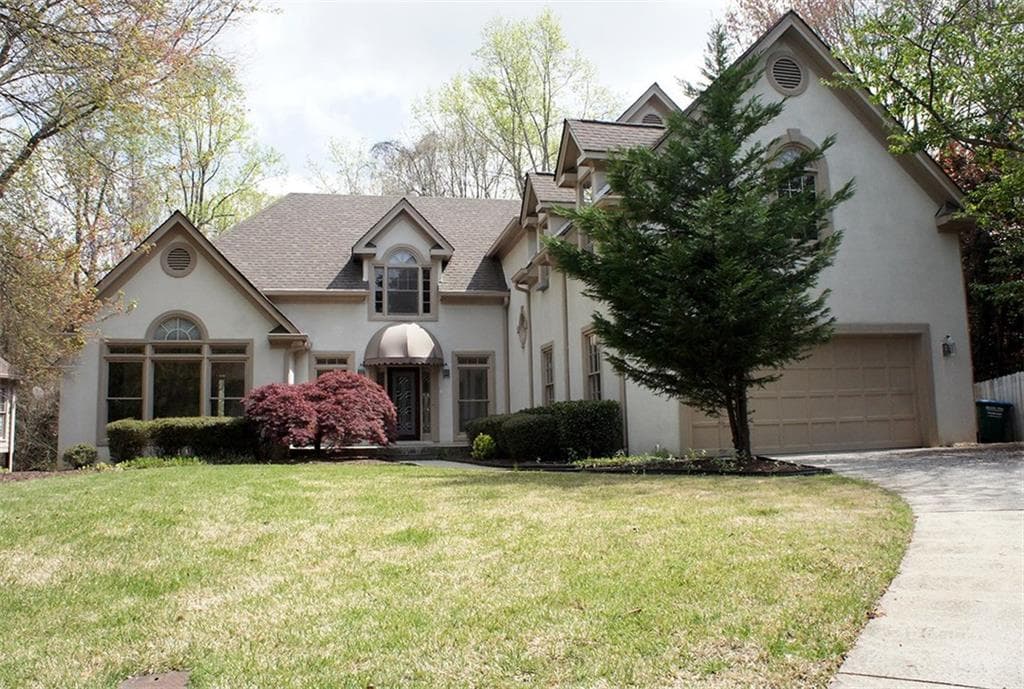 4 bedroom, 3,623 sq ft single family residence sold at 6850 Chapel Glen Court, Atlanta, GA 30360