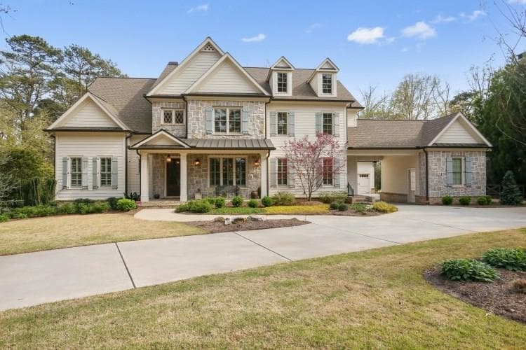 5 bedroom, 5,610 sq ft single family residence sold at 744 Moores Mill Road, Atlanta, GA 30327