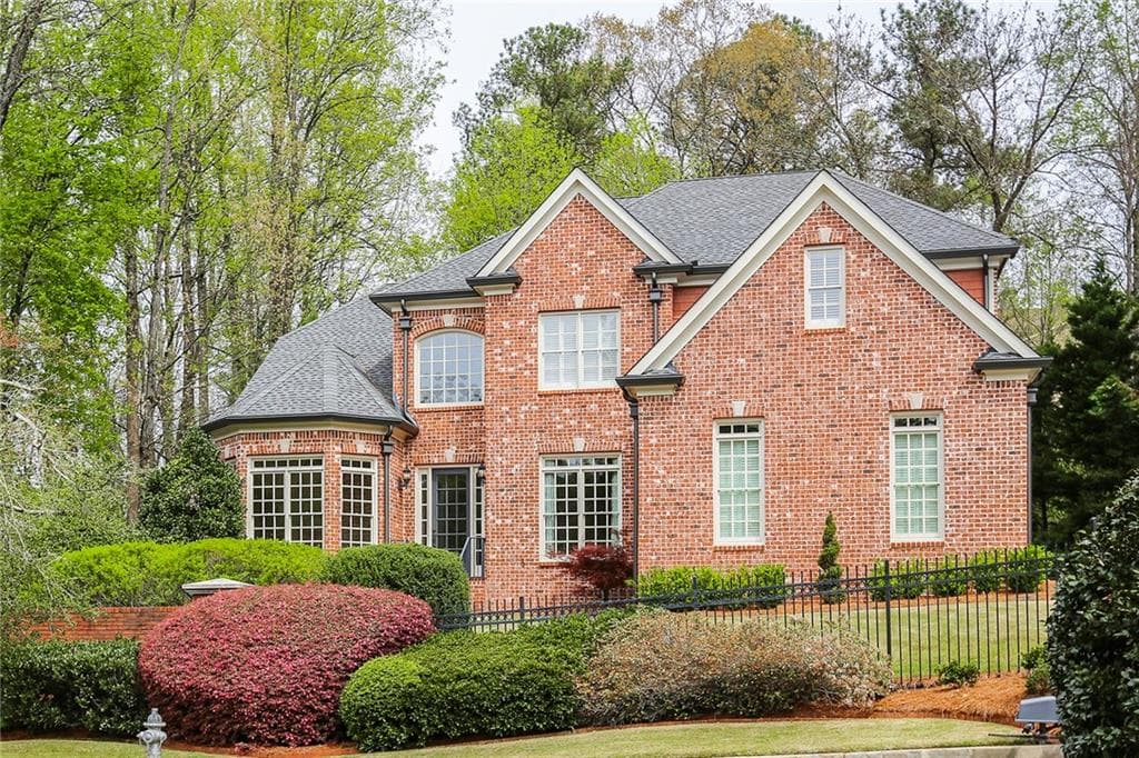 700 Lake Summit Drive, Atlanta, GA 30342 — most recent listing photo
