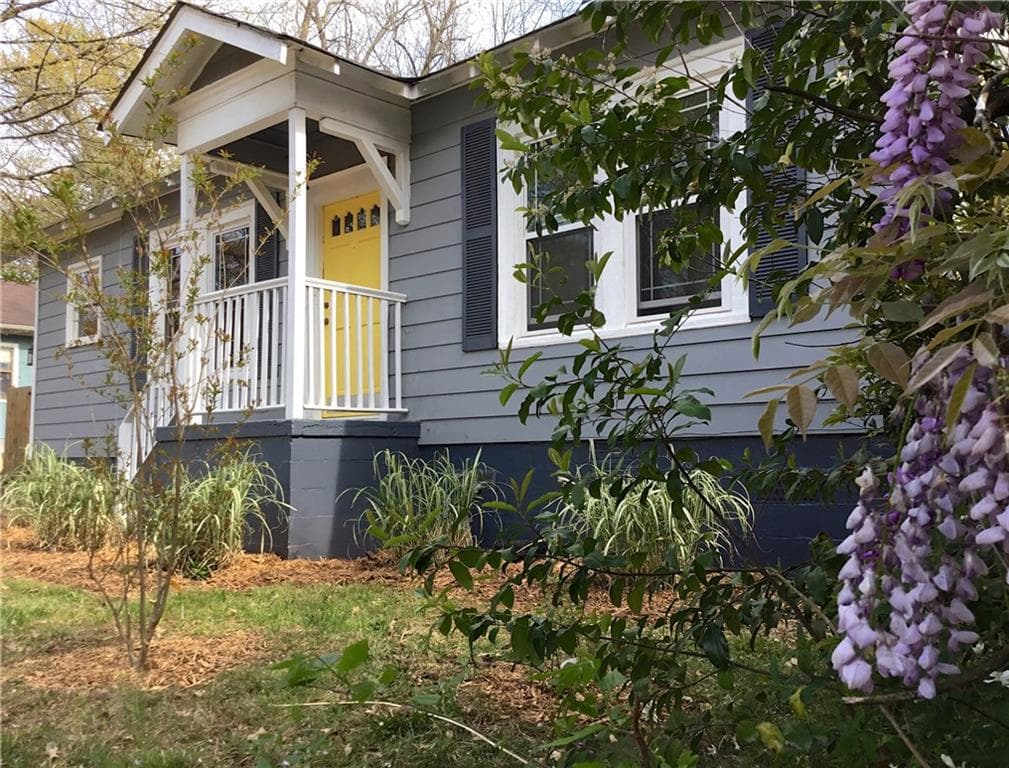 3 bedroom, 1,282 sq ft single family residence sold at 1287 Oak Grove Avenue, Atlanta, GA 30316
