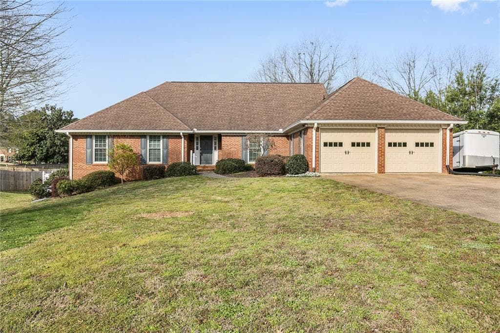140 Glenclairn Court, Roswell, GA 30076 — most recent listing photo