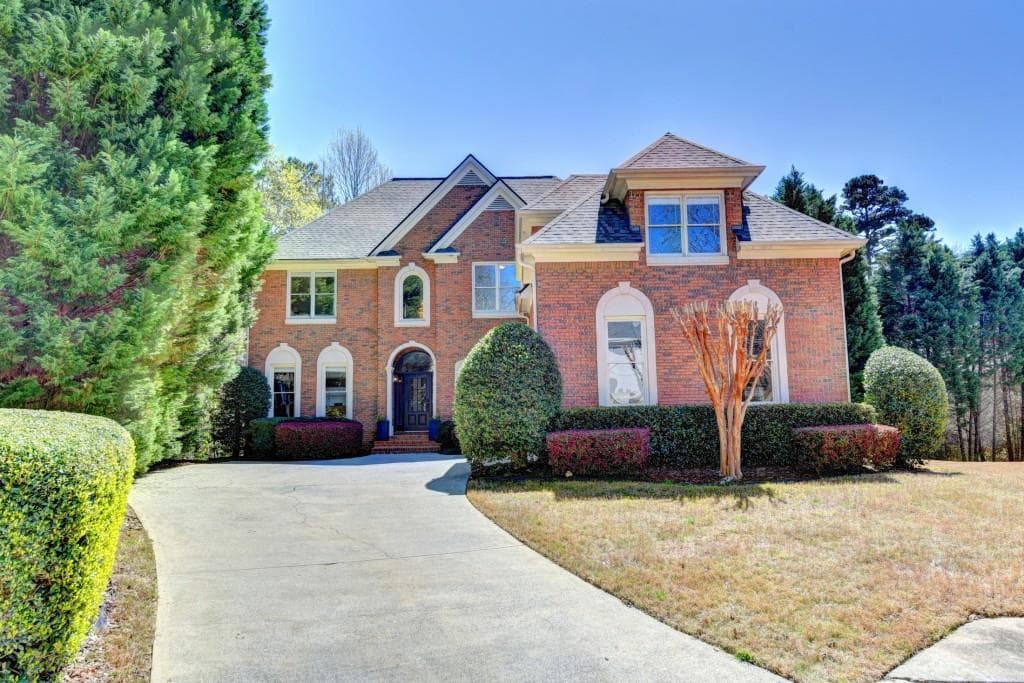 825 Glen Royal Drive, Roswell, GA 30076 — most recent listing photo