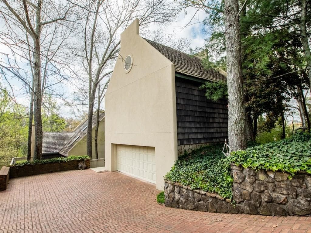 225 Sloan Street, Roswell, GA 30075 — most recent listing photo