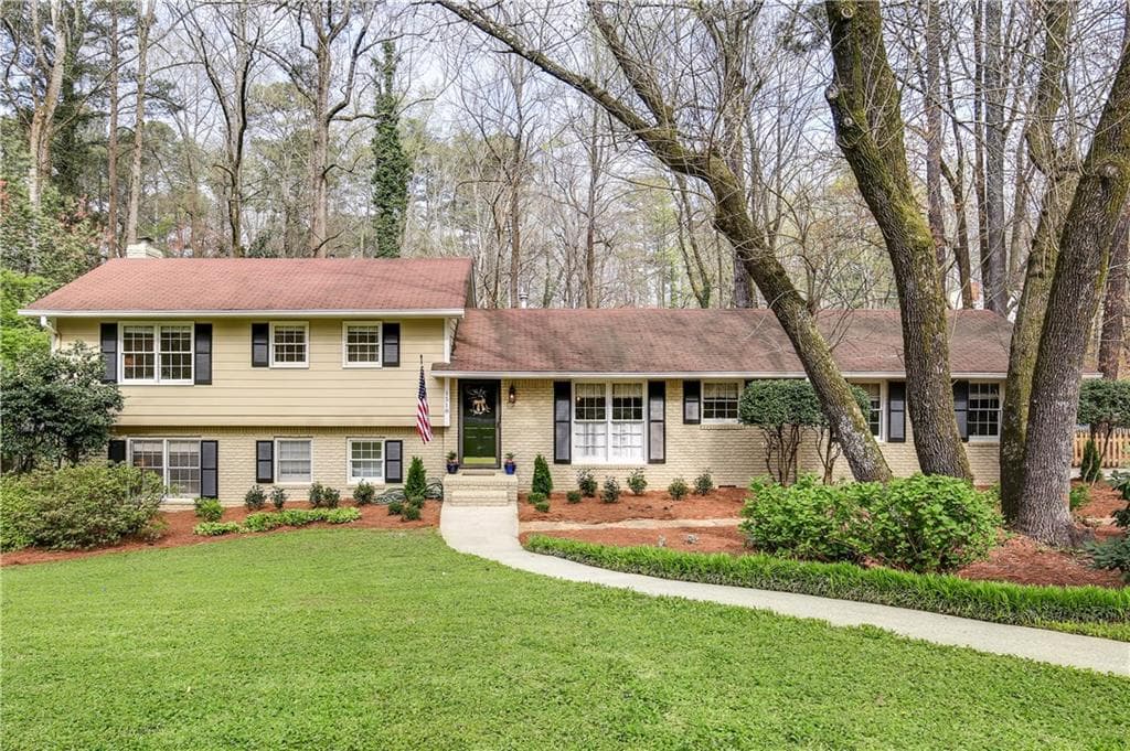 1518 Rochelle Drive, Dunwoody, GA 30338 — most recent listing photo