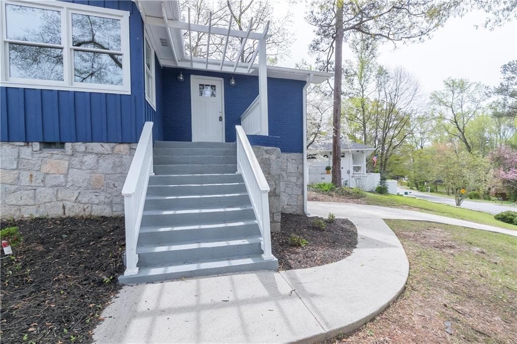 706 Powder Springs Street, Smyrna, GA 30080 — most recent listing photo