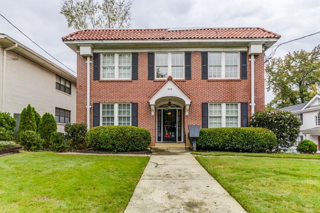 1 bedroom, 729 sq ft condominium sold at 824 Greenwood Avenue 7, Atlanta, GA 30306