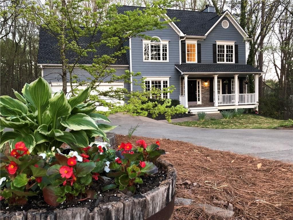 4 bedroom, 2,621 sq ft single family residence sold at 12640 Etris Road, Roswell, GA 30075