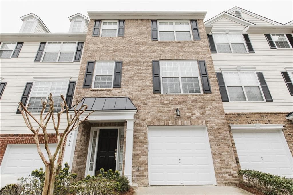 3 bedroom, 1,834 sq ft townhouse sold at 3762 Chattahoochee Summit Drive, Atlanta, GA 30339