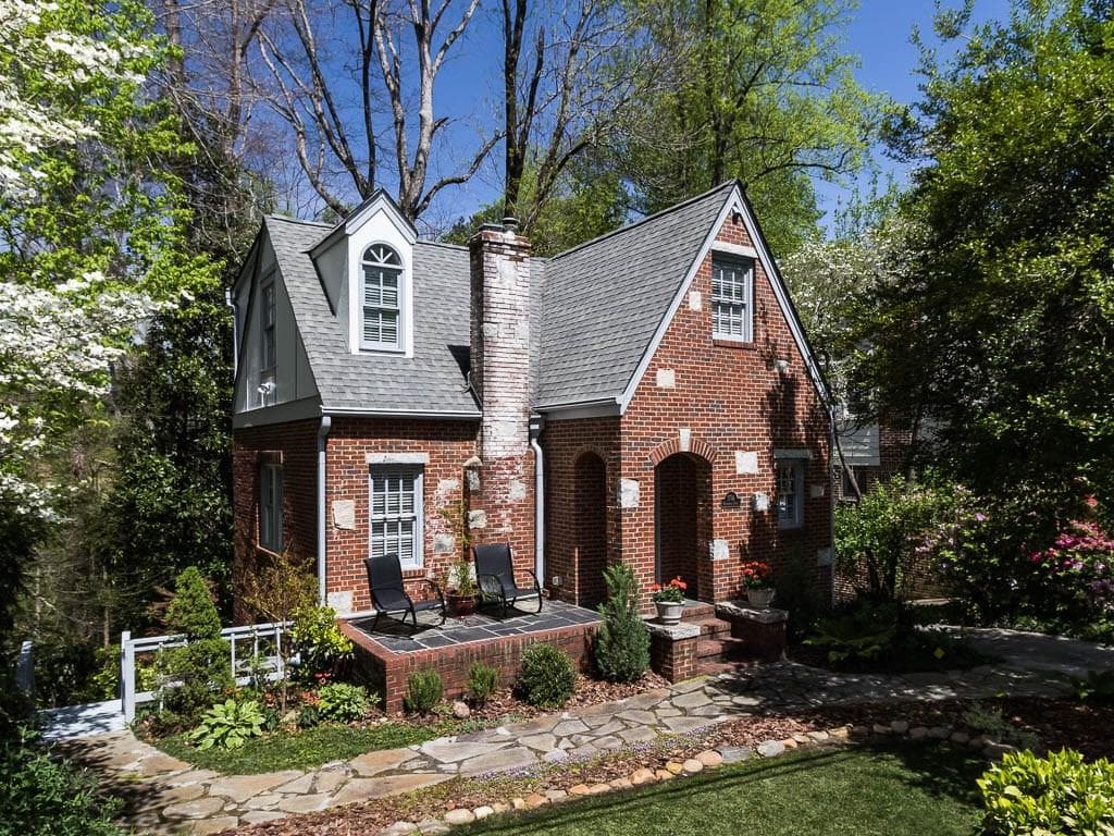 3 bedroom, 2,017 sq ft single family residence sold at 1714 Ridgewood Drive, Atlanta, GA 30307