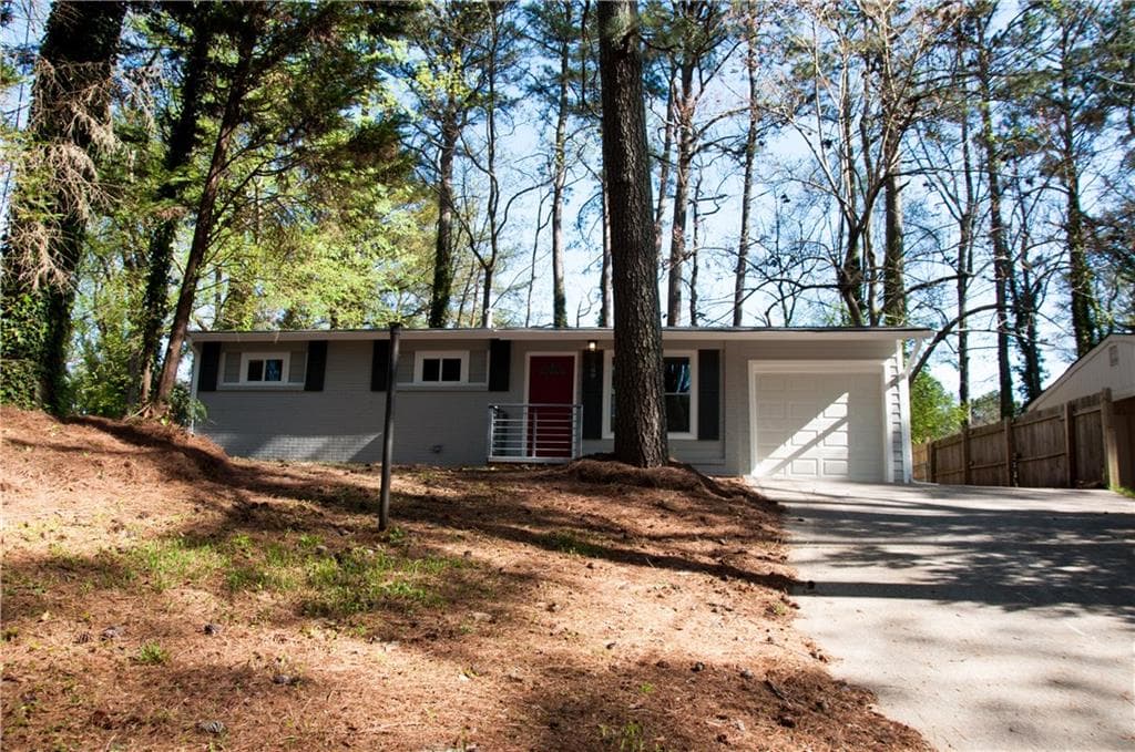 5 bedroom single family residence sold at 2589 Dale Creek Drive, Atlanta, GA 30318