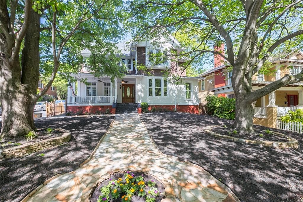 5 bedroom, 4,182 sq ft single family residence sold at 692 Myrtle Street, Atlanta, GA 30308