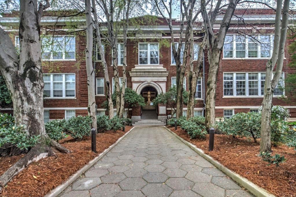 2 bedroom, 914 sq ft condominium sold at 1031 State Street 202, Atlanta, GA 30318