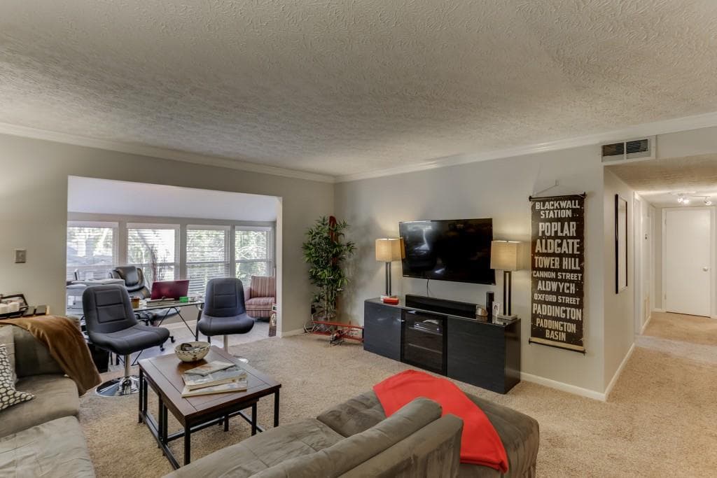 2 bedroom, 1,064 sq ft condominium sold at 5151 Roswell Road 7, Atlanta, GA 30342