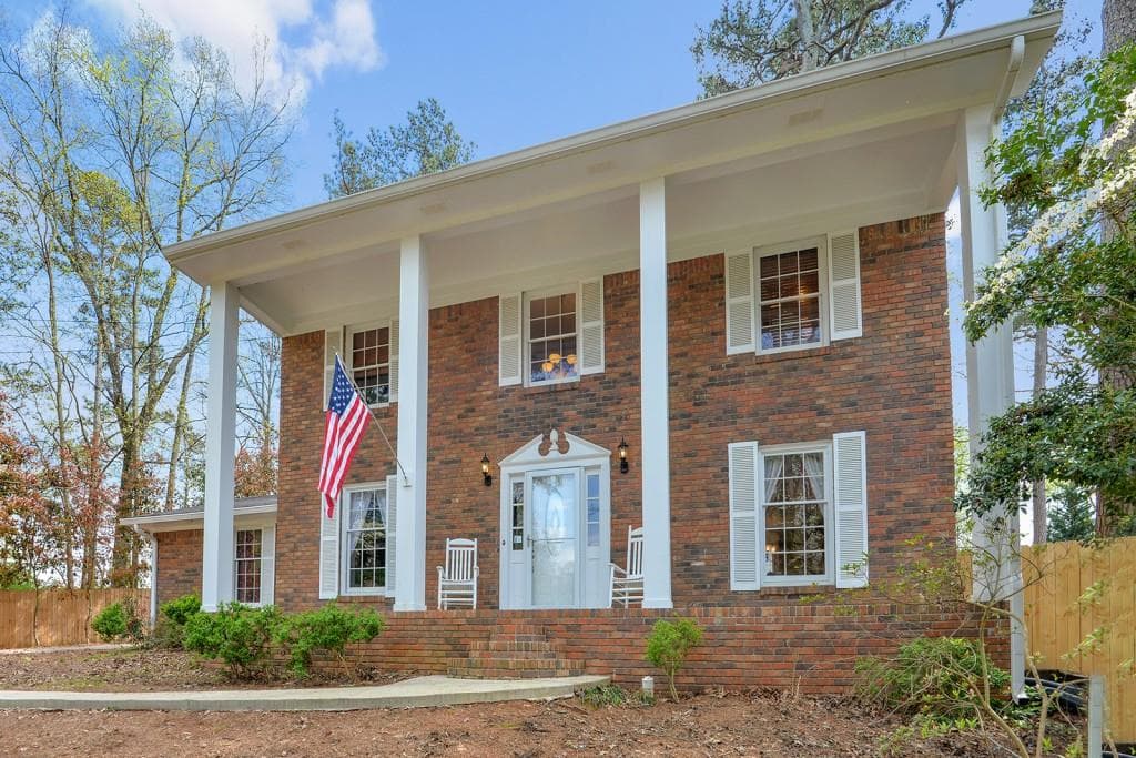 375 Alpine Drive, Roswell, GA 30075 — most recent listing photo