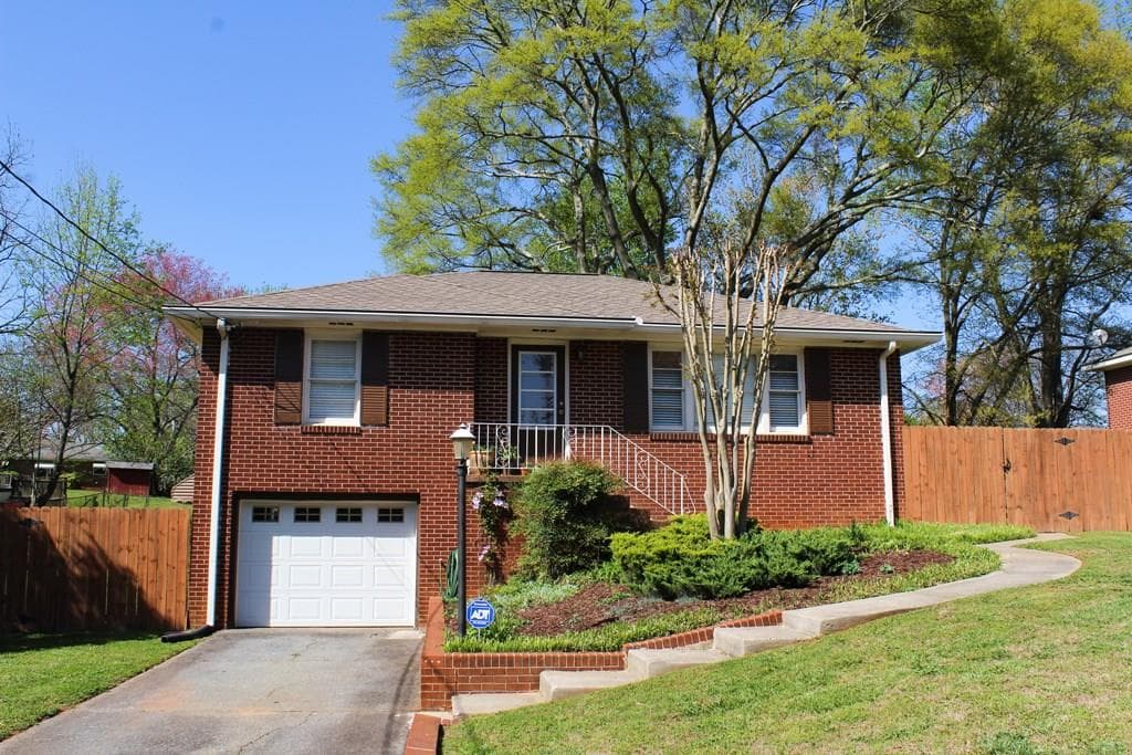 499 Alcott Drive, Smyrna, GA 30082 — most recent listing photo