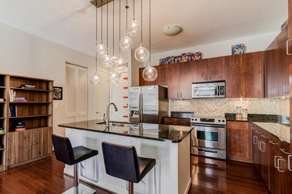 2 bedroom, 1,199 sq ft condominium sold at 711 Cosmopolitan Drive 336, Atlanta, GA 30324