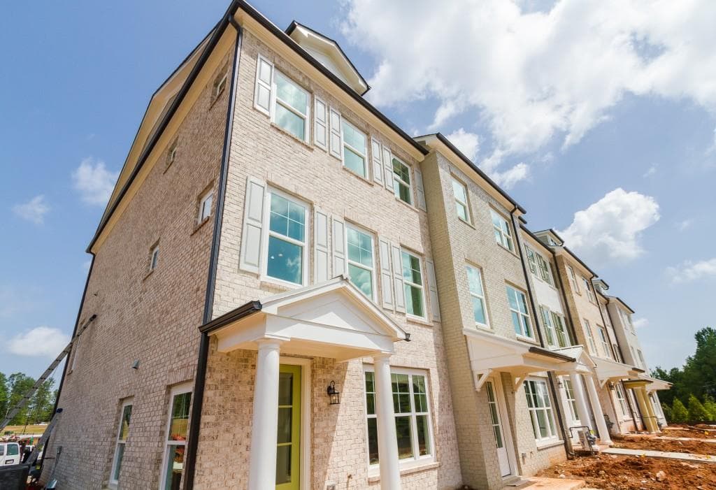 10122 Windalier Way, Roswell, GA 30076 — most recent listing photo
