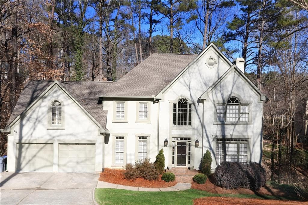 5 bedroom, 4,950 sq ft single family residence sold at 620 Highlands Court, Roswell, GA 30075