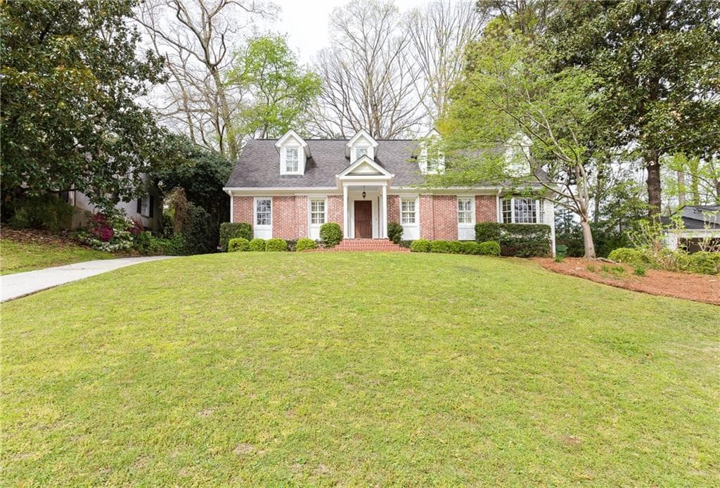 4 bedroom, 3,300 sq ft single family residence sold at 1852 Colland Drive, Atlanta, GA 30318