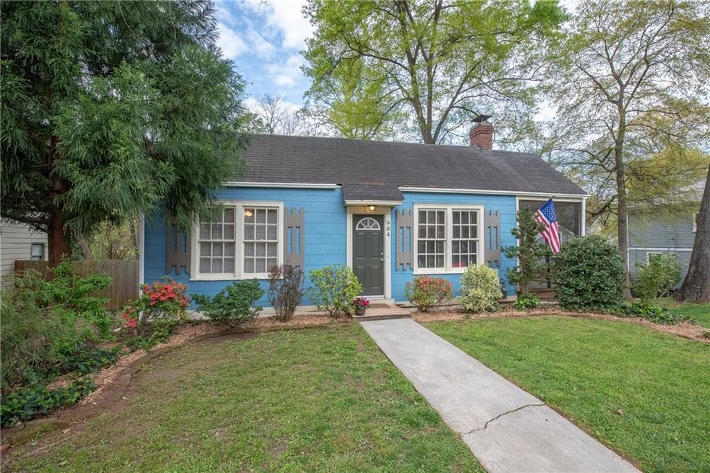 2 bedroom, 900 sq ft single family residence sold at 984 Longley Avenue, Atlanta, GA 30318