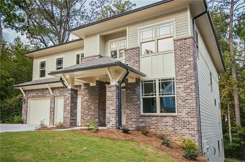 4 bedroom, 2,743 sq ft single family residence sold at 2914 Silver Hill Terrace, Atlanta, GA 30316
