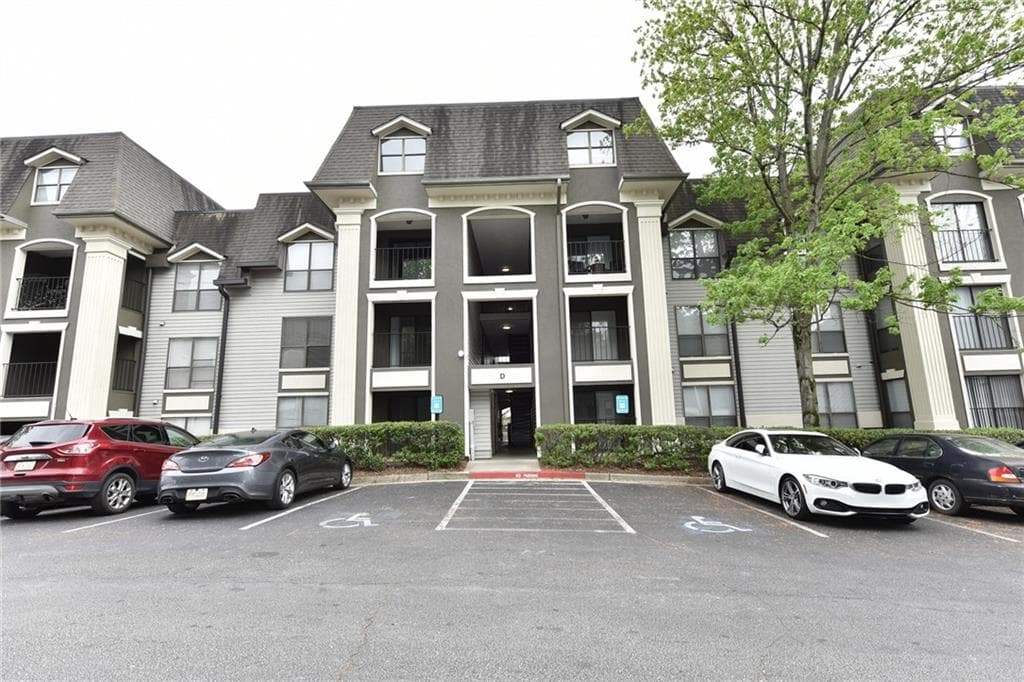 1 bedroom, 650 sq ft condominium sold at 2657 Lenox Road 54, Atlanta, GA 30324