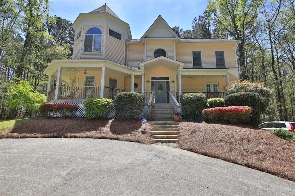 985 Pinbrook Drive, Lawrenceville, GA 30043 — most recent listing photo