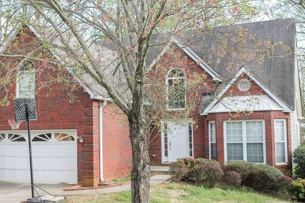 725 Old Johnson Road, Lawrenceville, GA 30045 — most recent listing photo