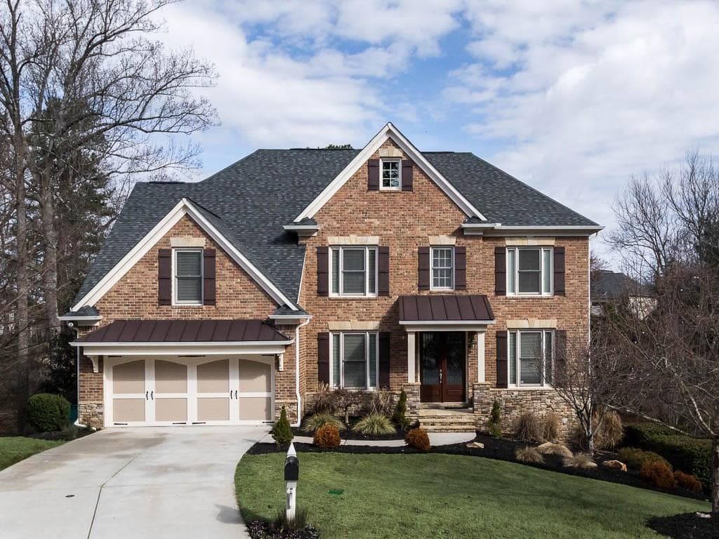 5 bedroom, 4,660 sq ft single family residence sold at 859 Woodleaf Park Drive, Smyrna, GA 30126