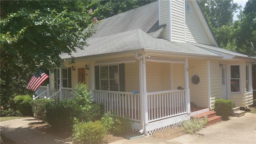 2 bedroom, 1,269 sq ft single family residence sold at 3915 Drew Campground Road, Cumming, GA 30040