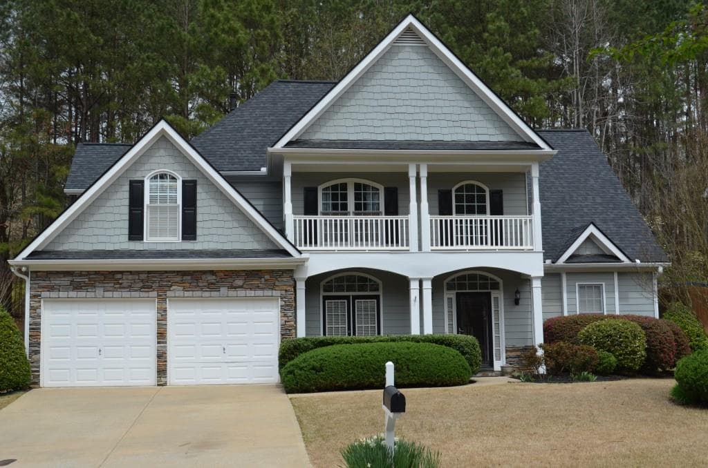 4 bedroom, 2,436 sq ft single family residence sold at 215 Park Creek Drive, Woodstock, GA 30188