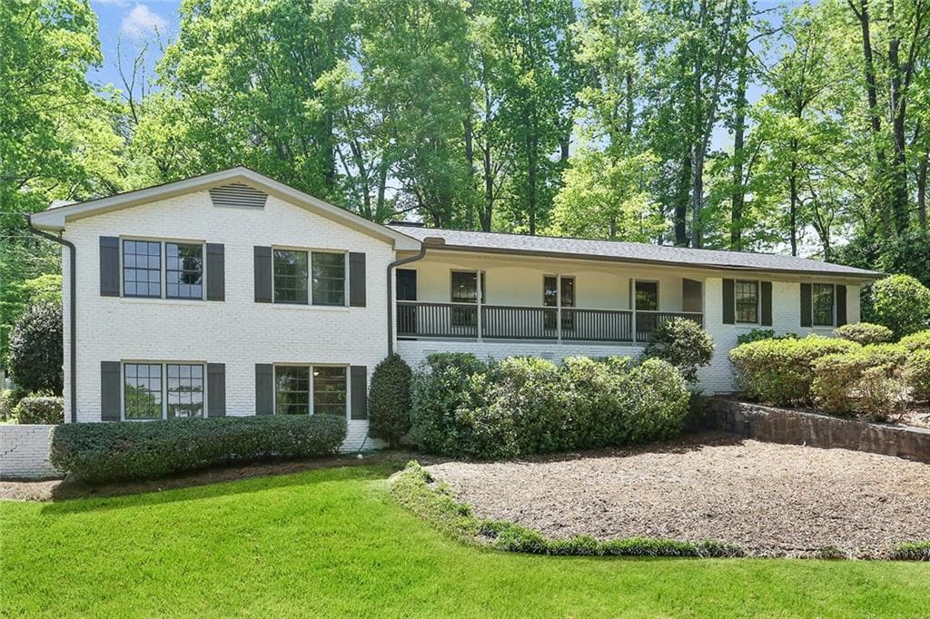 3 bedroom, 2,200 sq ft single family residence sold at 2620 Lake Flair Circle, Atlanta, GA 30345