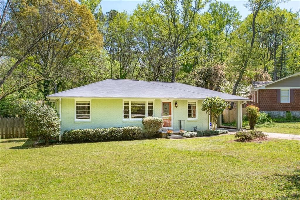 3 bedroom, 1,076 sq ft single family residence sold at 2483 Woodridge Drive, Decatur, GA 30033