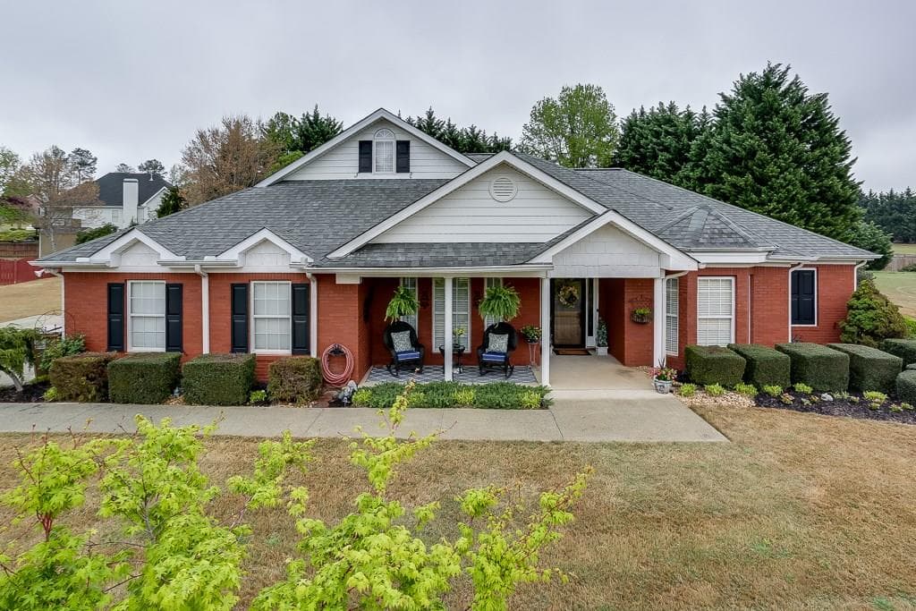 4826 Streamside Drive, Flowery Branch, GA 30542 — most recent listing photo