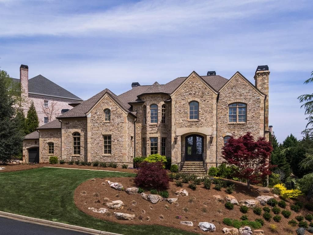 561 Rivercliff Trace, Marietta, GA 30067 — most recent listing photo