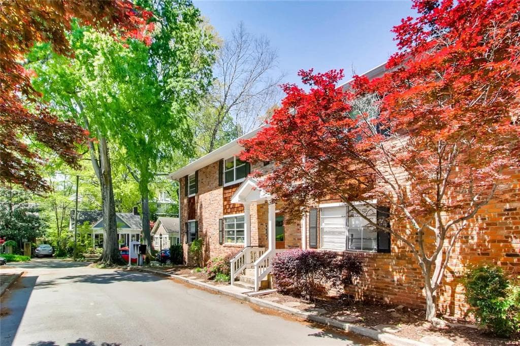 2 bedroom, 816 sq ft condominium sold at 821 Durant Place 3, Atlanta, GA 30308