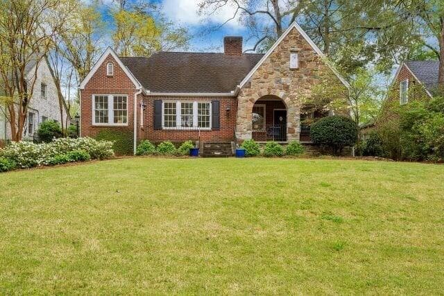 5 bedroom, 2,928 sq ft single family residence sold at 445 Brentwood Drive, Atlanta, GA 30305