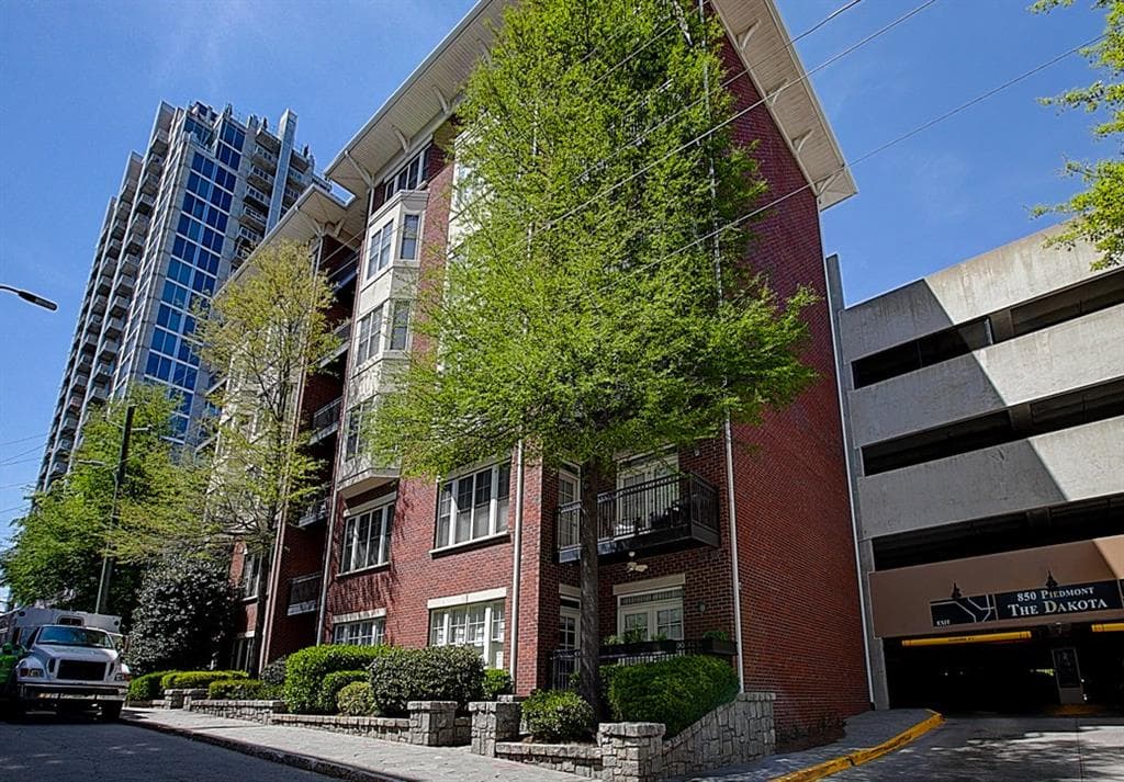 1 bedroom, 970 sq ft condominium sold at 850 Piedmont Avenue 1409, Atlanta, GA 30308