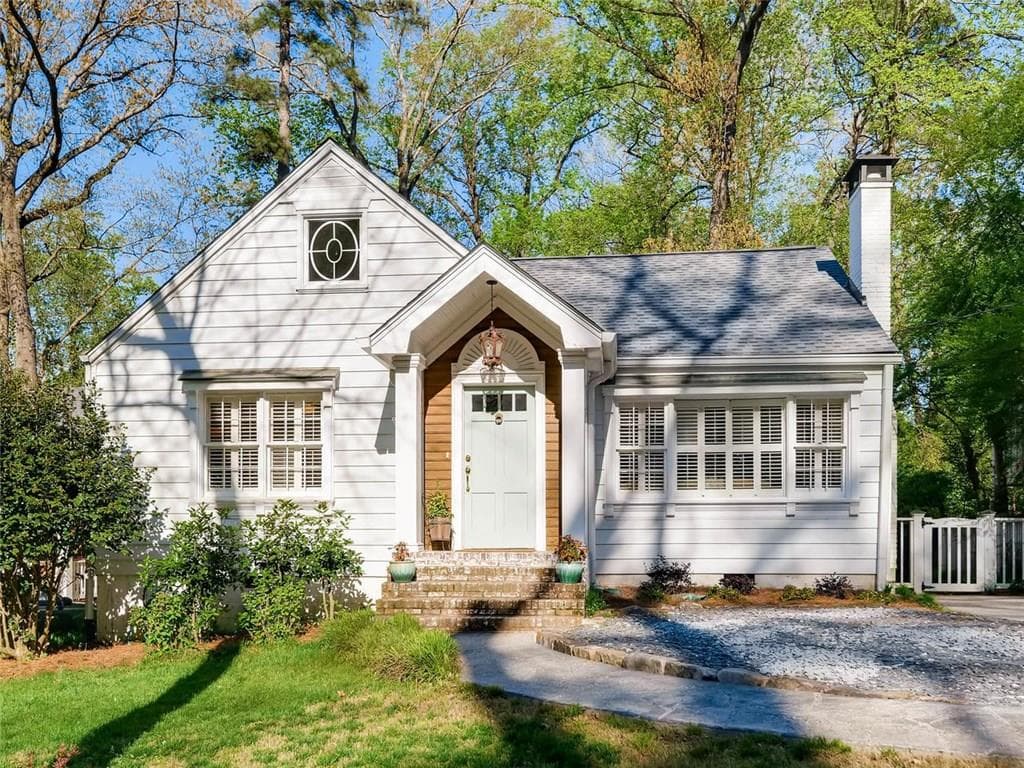3 bedroom, 1,539 sq ft single family residence sold at 2077 Evergreen Lane, Atlanta, GA 30318