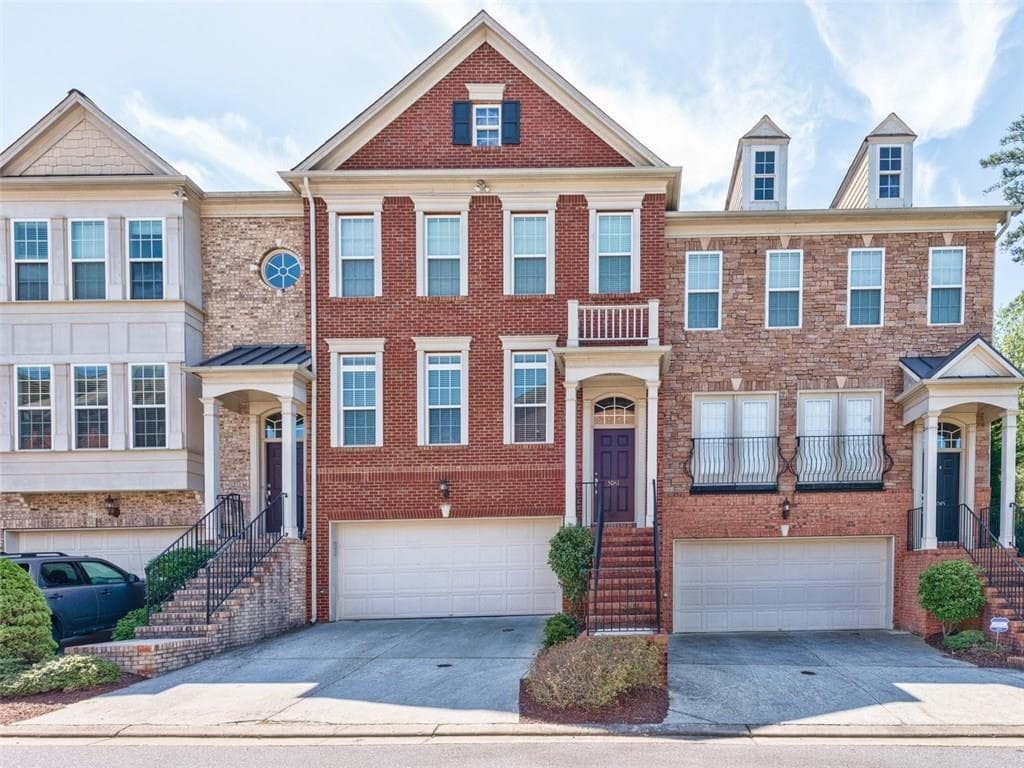 3 bedroom, 2,352 sq ft townhouse sold at 5041 Colchester Court, Atlanta, GA 30339