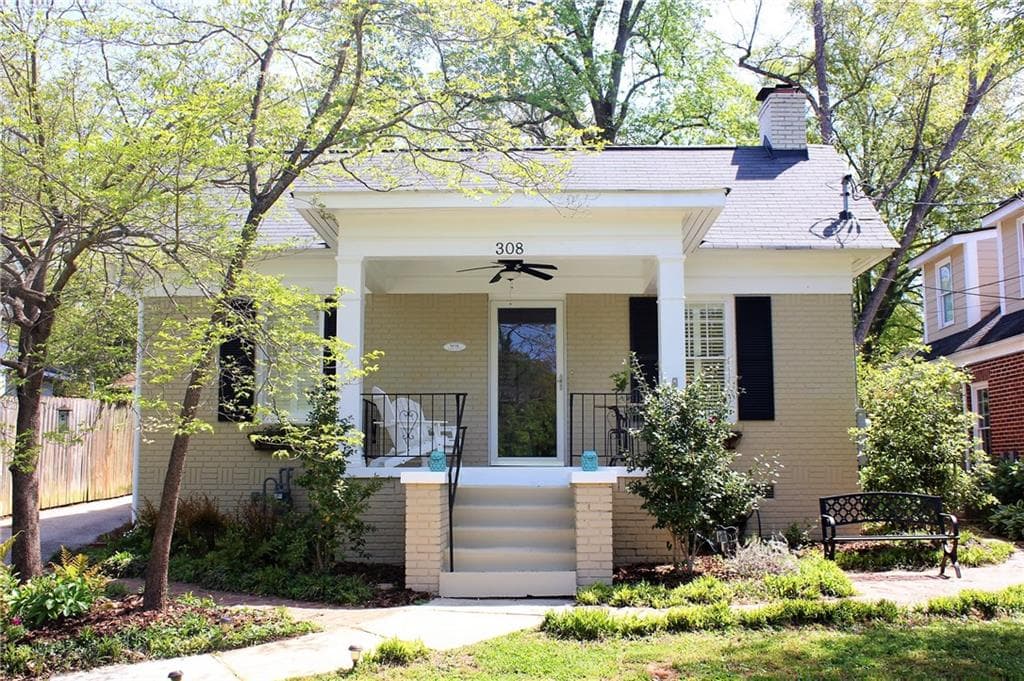 3 bedroom, 1,494 sq ft single family residence sold at 308 Kings Highway, Decatur, GA 30030