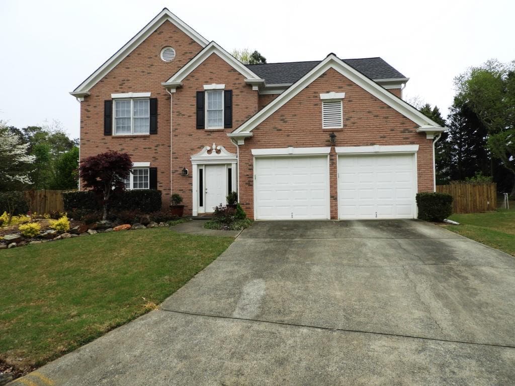 3 bedroom, 2,036 sq ft single family residence sold at 8950 Brockham Way, Alpharetta, GA 30022