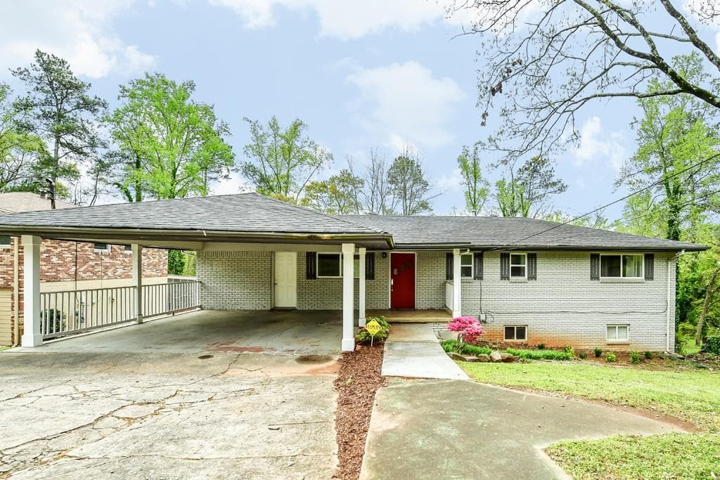 5 bedroom, 3,248 sq ft single family residence sold at 1601 Boulderwoods Drive, Atlanta, GA 30316